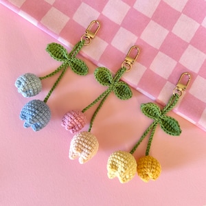 Tulip Keychain Crochet Pattern, Cute Flower Charm For Bags, Easy Crochet Flower Pattern, Amigurumi Tutorial PDF in English, PATTERN ONLY