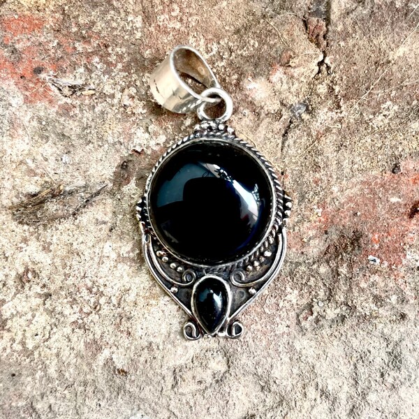 Onyx Stone Pendant - Etsy