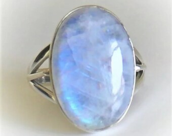 Moonstone Ring, Rainbow Moonstone Ring, Boho Sterling Silver Ring for Women, Moonstone Jewelry, Statement Stone Gemstone Ring