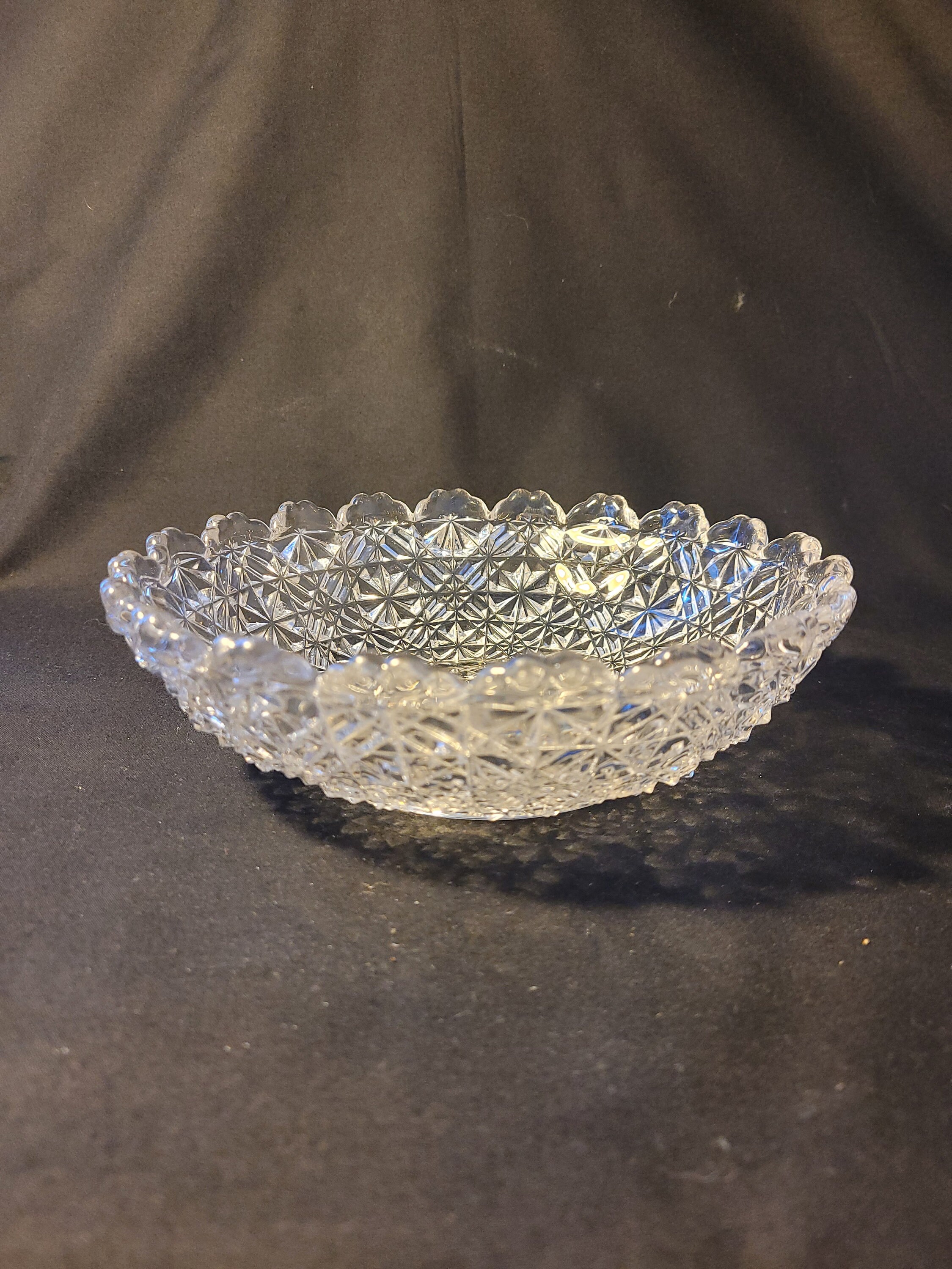 A Beautiful Glass Bowl. Vintage 8 Diameter. 2 1/2 Tall. Etsy UK