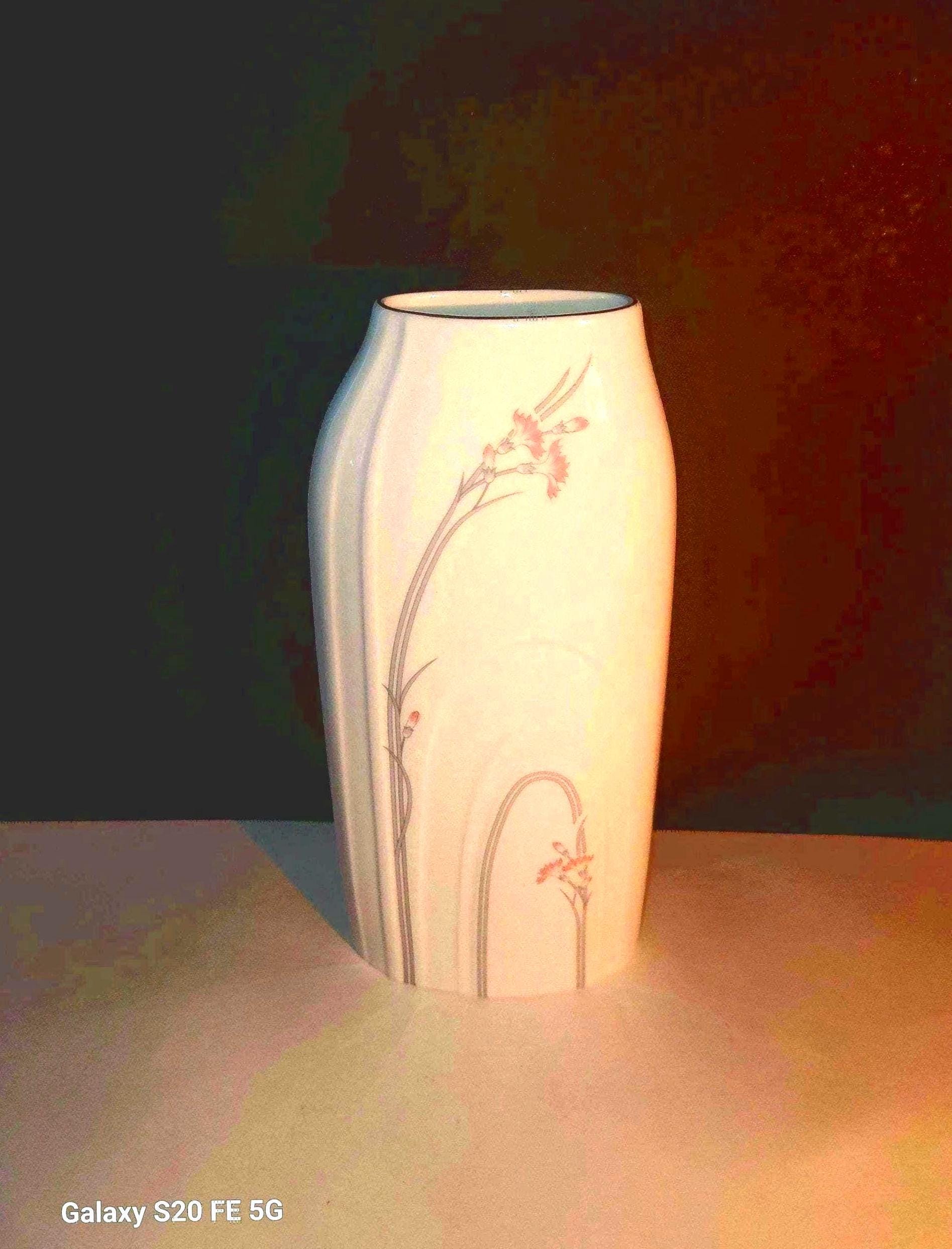 イギリス ロイヤルドルトン 1910年代 葉文壺 キズ有り イギリス製ロイヤルドルトンフィギリンCissie美品
