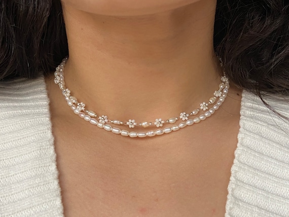 Daisy Flower Necklace, Freshwater Pearl Necklace, Beaded Necklace, Gift For Her, Bridal Accessories, Handmade in UK