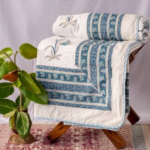 Modern Blue Flowery Blanket/Handblock Print Dohar/Queen Size Throw Blanket/Lightweight Indian Dohar/Cotton Boho Blanket/Thanksgiving Gift