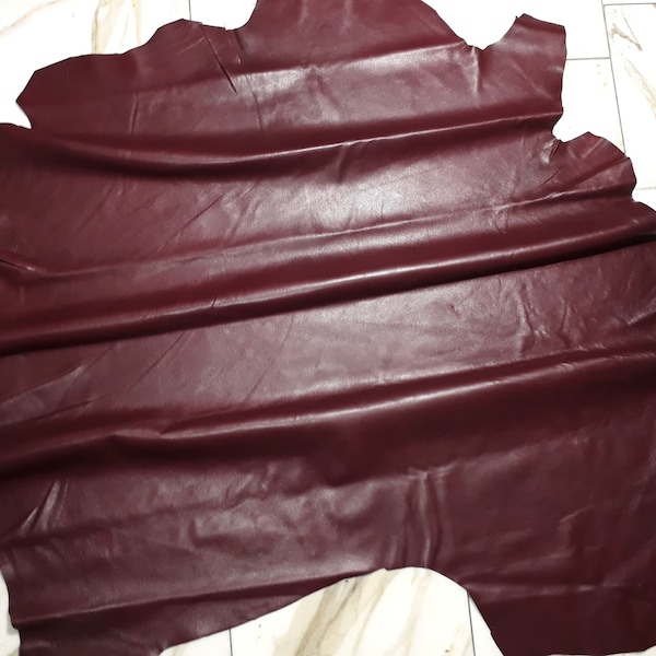 LEATHER TIP E71885-AL, leather scraps, 1 leather skin 0.8 mm, wine red nappa