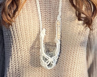 Macrame shot glass necklace for wearing around the neck | Personalized with name | Shot glass holder | Hen party outfit idea | Festival accessory | Party gift