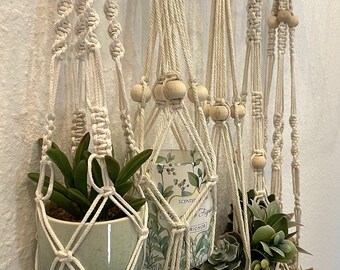 Macrame plant hanger/ Boho lantern/ Plant hanger • Decoration • Gift idea