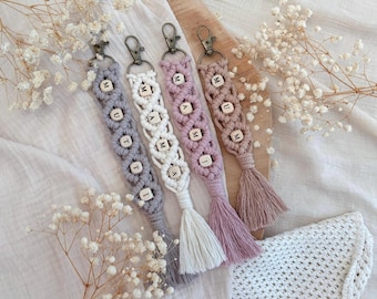Macrame keychain - Hazel - || Personalized with name | Handmade name tag | Unique gift idea | Mother's Day gift