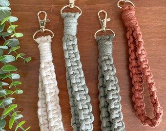 Macrame Wristlet Keychain: Boho Key Fob, Badge Holder (~8")
