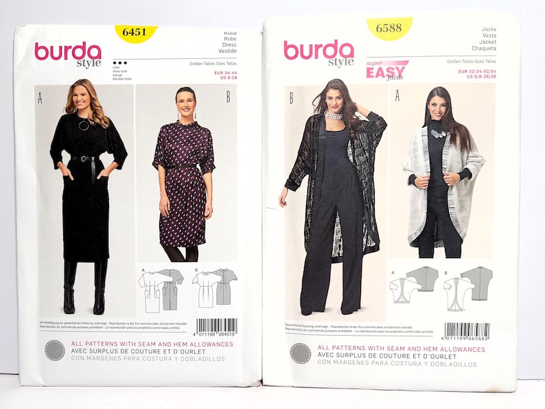 Pode incluir: Dois pacotes de padr&otilde;es de costura Burda Style. Um &eacute; rotulado 6451, apresentando um vestido preto com cinto. O outro &eacute; rotulado 6588, mostrando um macac&atilde;o e um casaco. Ambos os pacotes t&ecirc;m imagens das pe&ccedil;as de vestu&aacute;rio acabadas.