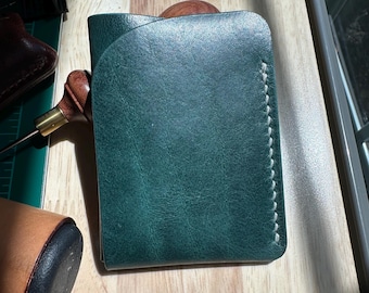 Cartera minimalista de piel para tarjetas - VERDE AGUA, piel de plena flor / curtido vegetal, 100% hecha a mano