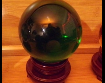 Boule de verre verte, support en bois, sphères artisanales FreshSpun