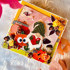 Fotoalbum mit 14 Fotos in Herbstmotiven, Personalisiertes Scrapbook Album, Geburtstagsgeschenk, Handgefertigt in Grossbritannien