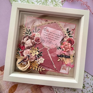 Marco de sombra con letra personalizada en una caja - Regalo hecho a mano en el Reino Unido