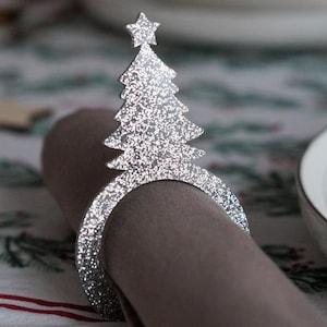 Anelli per tovaglioli in argento, porta tovaglioli natalizi, apparecchiatura per la cena di Natale, decorazioni per la tavola per matrimoni invernali