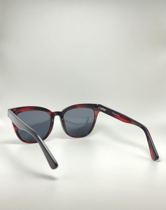 Vintage-inspired Crimson Acetate Polarized Sunglasses Unisex  display picture 1