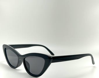 Retro Cat Eye Sunglasses: Elegant UV400 Women's Sunnies