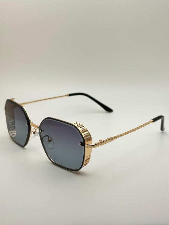 Gold Geometric Sunglasses – Retro Square Frame Shades with Gradient Lenses, Unisex Fashion Eyewear