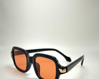 Square Black Sunglasses: Gradient Lenses with Gold Accents