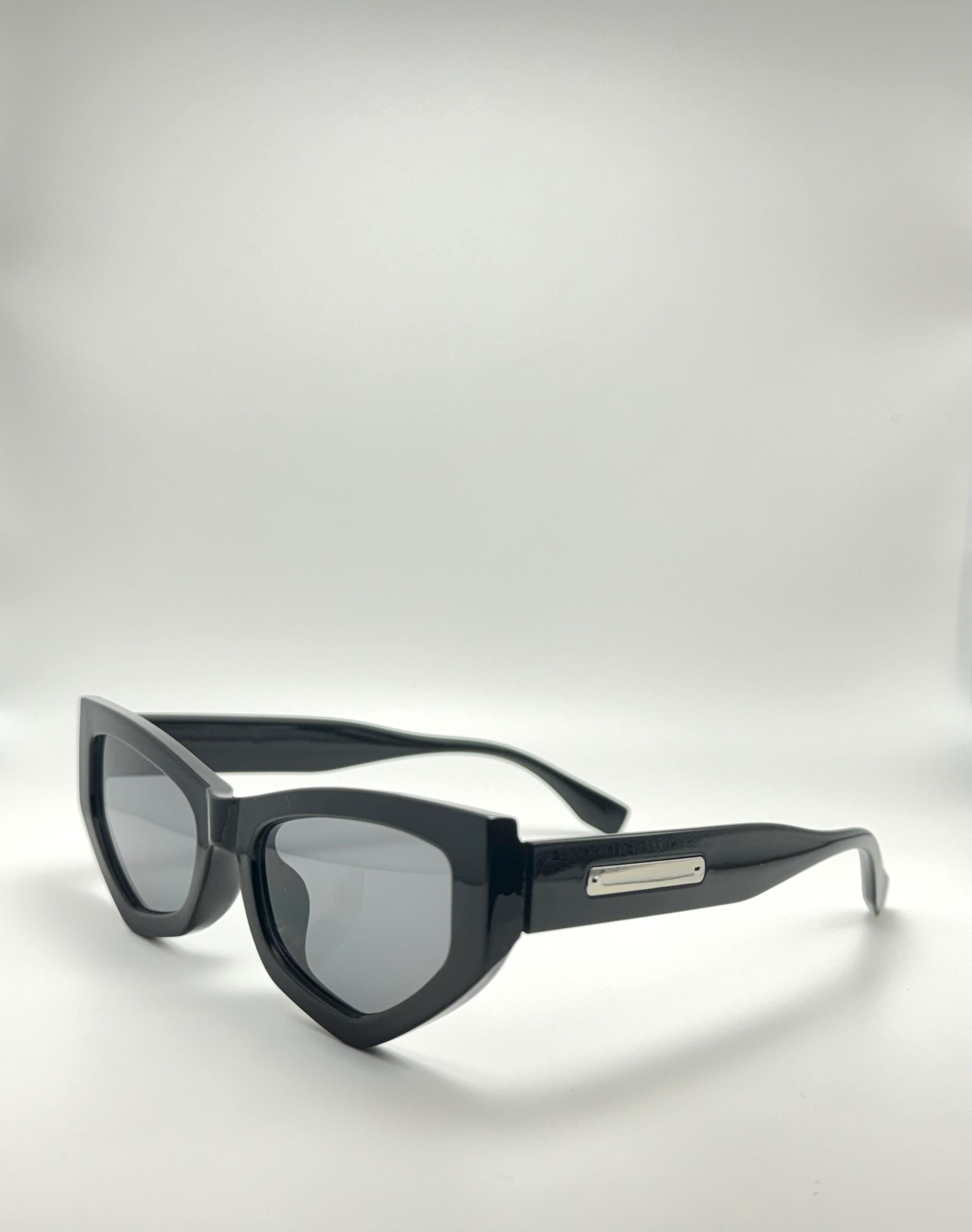 Retro Inspired Cat Eye Sunglasses with UV Protection Amazon.com: ViewJoy Retro Oval Cat Eye Sunglasses for Women  main image 4