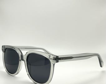 Vintage-inspired Crystal Grey Acetate Polarized Sunglasses  display picture 3
