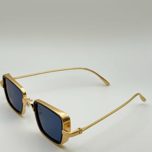 Retro Gold Frame Rectangle Sunglasses: Deep Blue Lens, Personalized Case