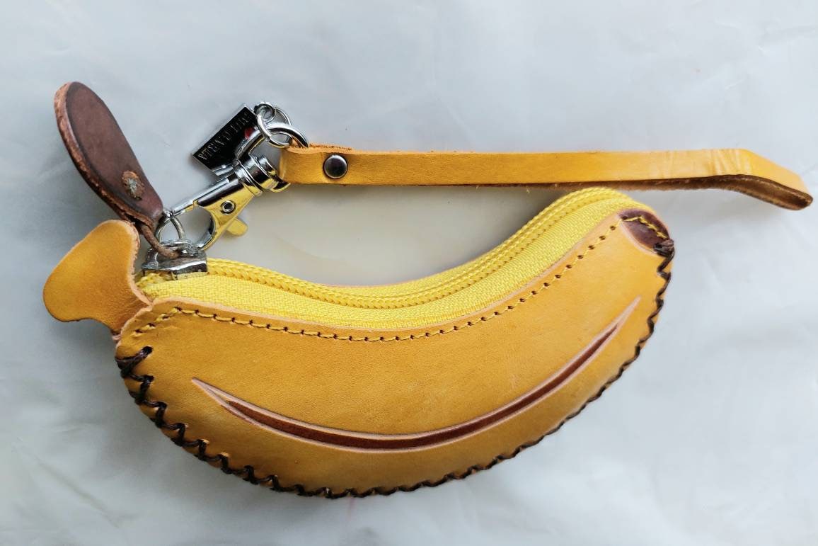 Genuine leather new fashion crossbody bag banana bag Lcu casual