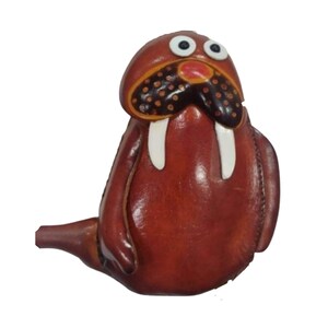 Monedero de piel auténtica marrón con forma de morsa, monedero con forma de animal y diseño original en color gris, correa para la muñeca, cierre de cremallera, regalo especial