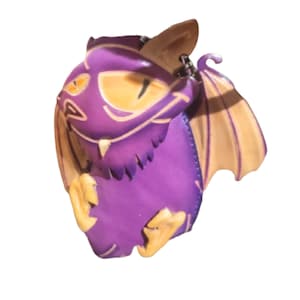 Monedero de piel con diseño de murciélago morado, monedero original de pájaro carpintero, correa de muñeca extraíble, cierre de cremallera, regalo especial.