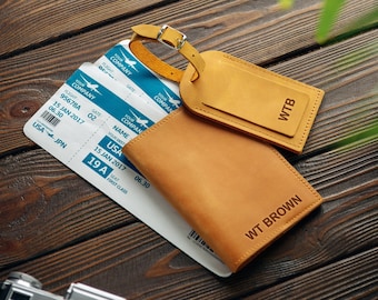 Titular de pasaporte personalizado y etiqueta de equipaje, conjunto de cubierta de pasaporte de cuero, conjunto de viaje personalizado, regalo de dama de honor para ella o él