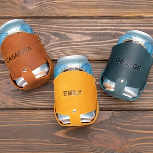 Gravur Personalisierter Dosenkühler, Personalisierter Dosenkühler für Bräutigam Geschenke, Bär Kralle & Kühler, Individueller Flaschenhalter