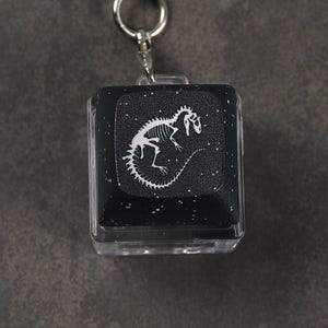 Allosaurus Skeleton Keycap Schlüsselanhänger: Clicky Fidget Spielzeug