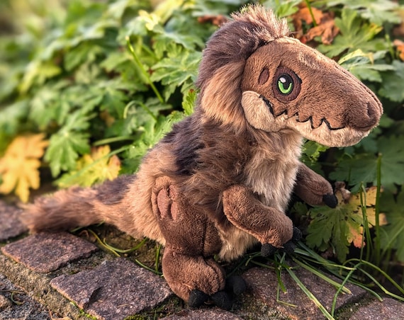 デイロ・ザ・デイノニクス - 恐竜のぬいぐるみ - Etsy 日本