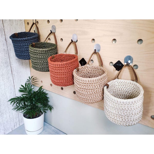 Crochet Hanging Basket: Polypropylene Yarn Storage, Farmhouse Decor