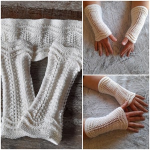 Könnte beinhalten: Cremefarbenes Strick-Set, bestehend aus fingerlosen Handschuhen und einem Schal. Die Handschuhe haben ein detailliertes Lochmuster und werden auf Händen gezeigt. Der Schal ist gefaltet. Das Set ist aus weichem, strukturiertem Garn gefertigt.