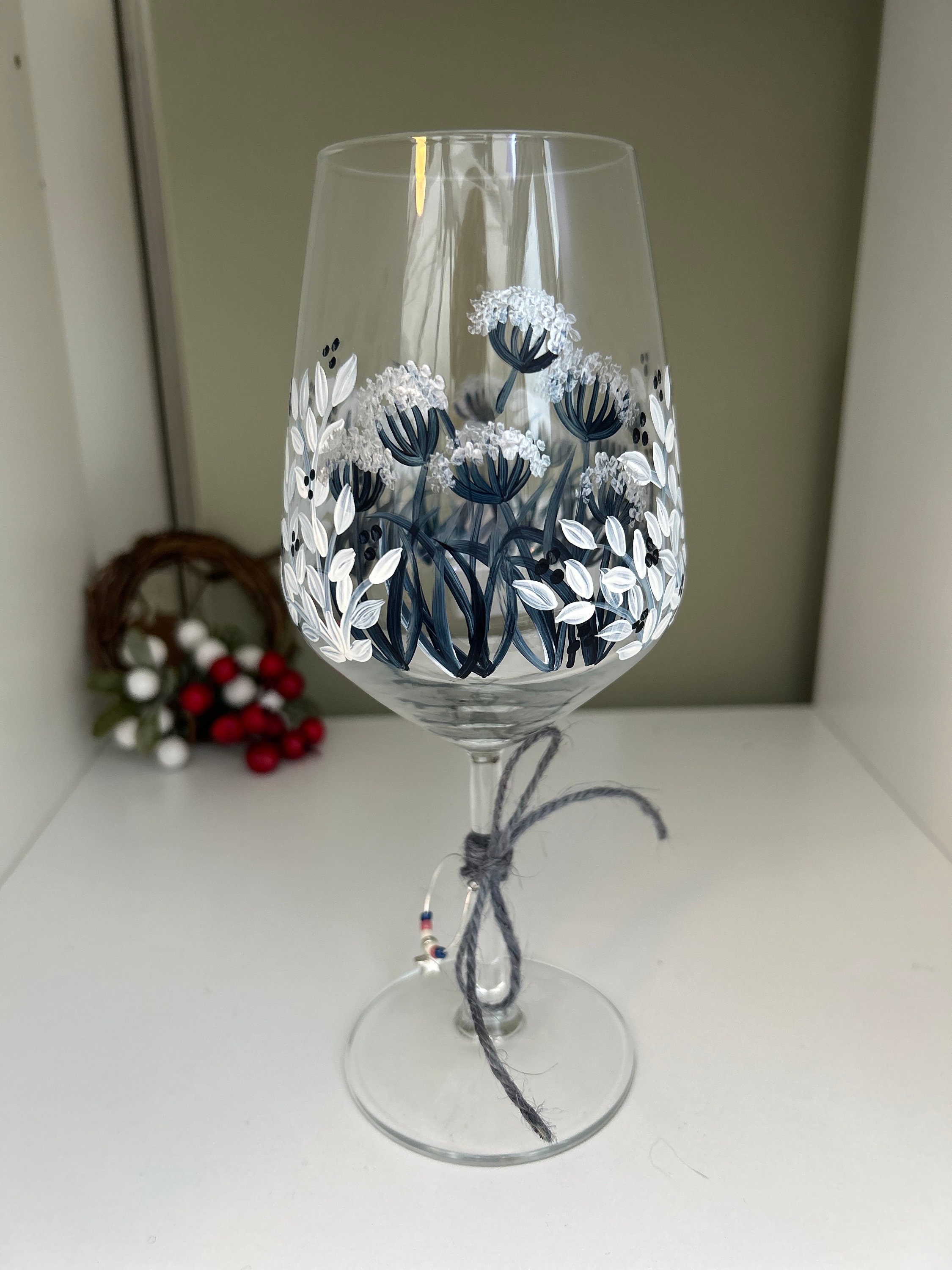 29+ Christmas Hand Painted Wine Glasses