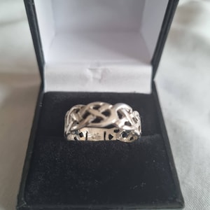 Sterling silver celtic band