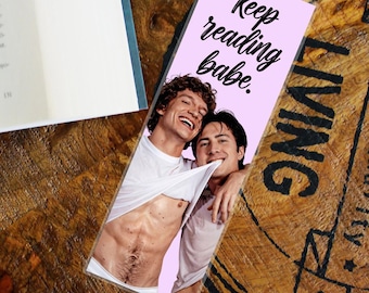 Segnalibro Connor Storrie & Hudson Williams, portapagina laminato lucido