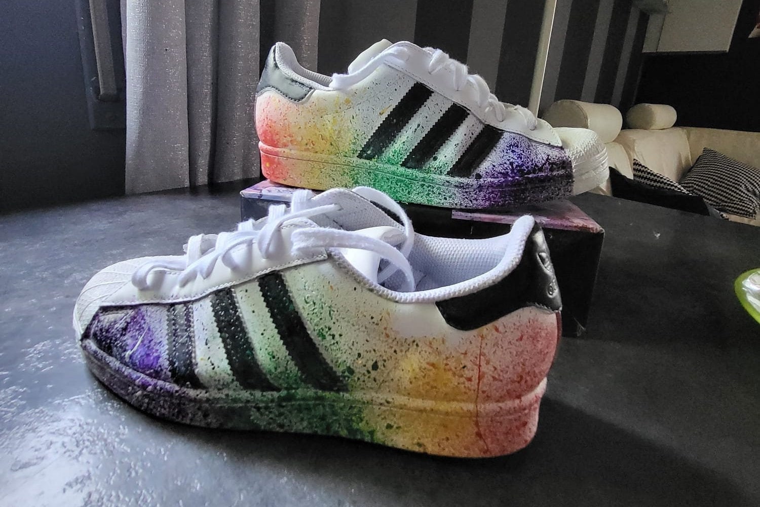 Verbinding verbroken Verplicht verf Rainbow Color Splash Custom Adidas Superstar - Etsy