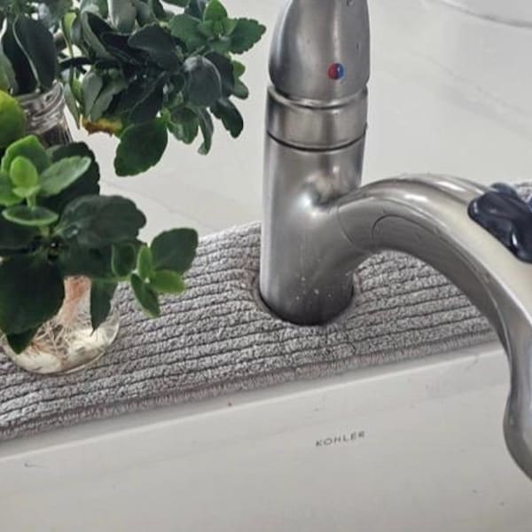 Faucet Drip Catcher Mat: Kitchen Sink Accessory