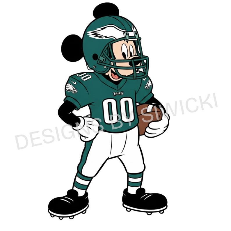 Puede incluir: Ilustraci&oacute;n de dibujos animados de Mickey Mouse con un uniforme de f&uacute;tbol americano. El uniforme verde tiene el n&uacute;mero "00" en la camiseta. Mickey lleva un casco verde con el logo de los Eagles de Filadelfia y sostiene un bal&oacute;n de f&uacute;tbol.