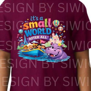 Immerhin ist es eine kleine Welt PNG - Süßes Themenpark Bootsfahrt Design - Heißluftballon & Nilpferd Grafik - Zwinkerndes Nilpferd