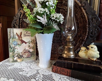 Anchor Hocking Milk Glass Vase, Teardrop and Pearl Dot Arrow Design