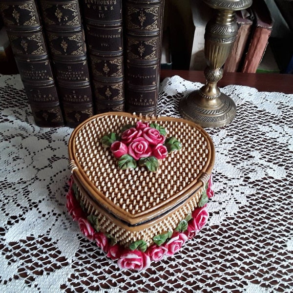 Ceramic Basket Weave Heart Trinket Box