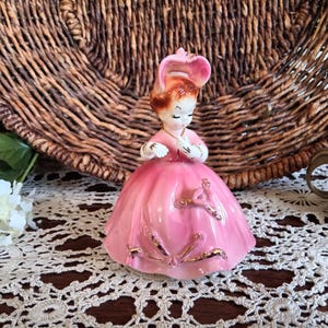ピンク系陶器製少女像 Pink Lady Figurine - Etsy