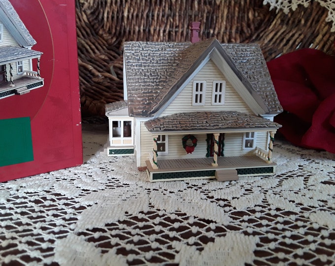 Vintage Kmart Trim A Home Christmas Village Lighted House Building 1994