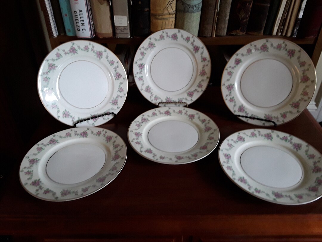 TK Thun Garland Rose Dessert or Bread Plates, Bohemia Czechoslovakia ...