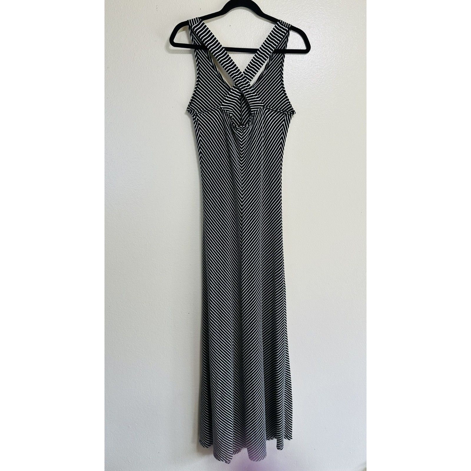 rolla coster black dress Women's Black/White Chevron Sleeveless Maxi Cross Back Size L A LINE CORSET WEDDING marketplaces/eci-store/codificado-revisado Super stretchy and bodycon Select Size:6-7Y | Pre-Order