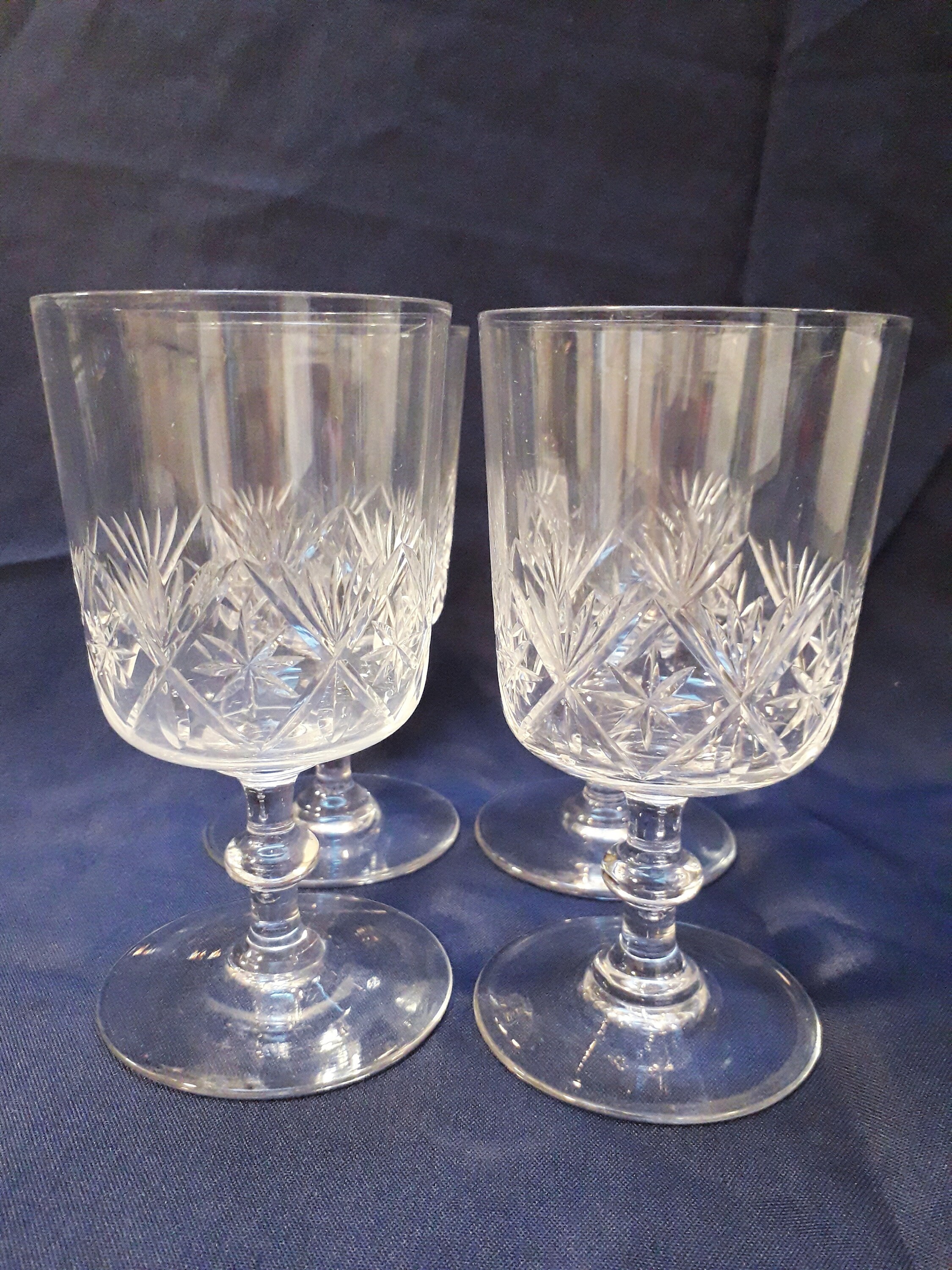 4 Français Verres à Vin Anciens