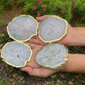 White Agate Stone Crystal Coasters Set, Natural Crystal Geode Coasters Agate Slices Handmade for Homeware Gifts  Home Decor table ware