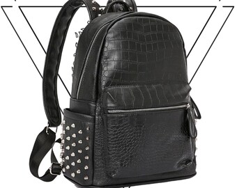 Beschlagener Goth Punk Rucksack Vegane Ledertasche für Frauen Gothic Design mit verstellbaren Trägern und Metallstiften